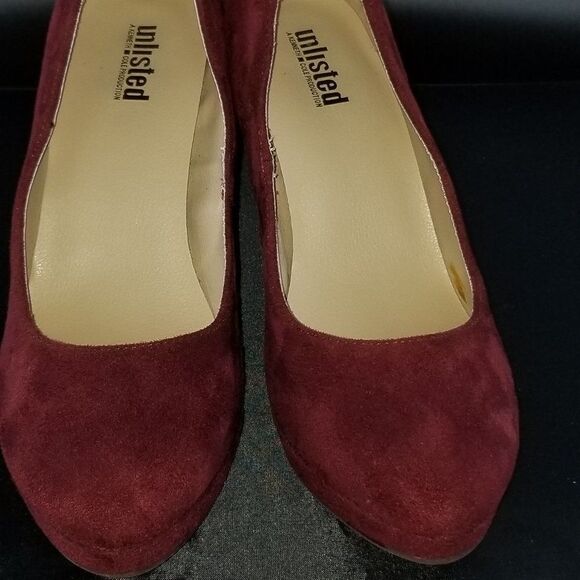 UNLISTED BY KENNETH COLE BURGUNDY SUEDE HIGH HEEL PUMP SHOE - Picture 13 of 15